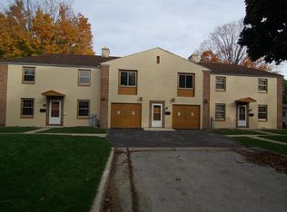 5579-80-81 Azalea Ct, Greendale, WI 53129