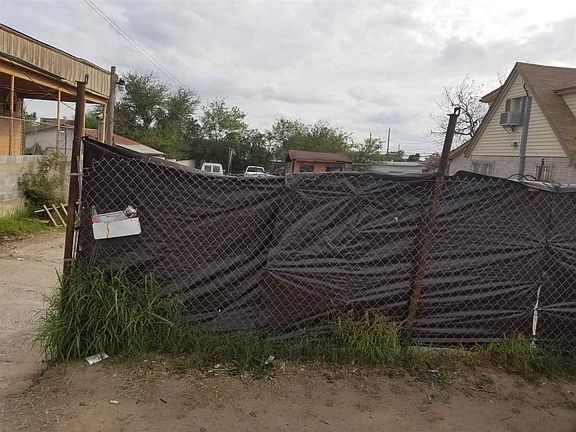 3rd image of 605 Clark Blvd