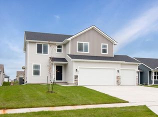 813 SW Timberview Dr, Grimes, IA 50111