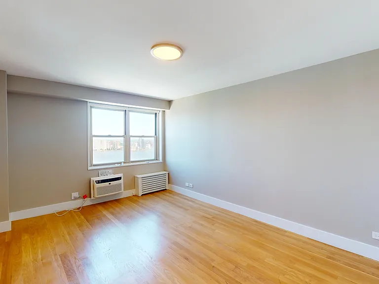 80 N Moore St #8033G — Photo 5