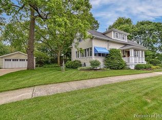 701 Pershing Ave, Wheaton, IL 60189