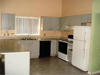 3rd image of 2201 Riverdale Dr N