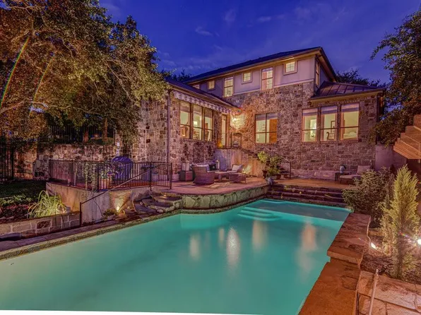 303 Rolling Green Dr, Lakeway, TX 78734