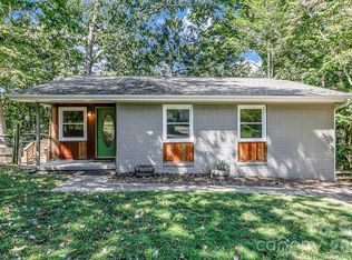 16 Merlin Way, Asheville, NC 28806