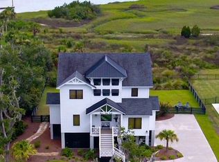 358 Maiden Creek Dr, Waverly, GA 31565