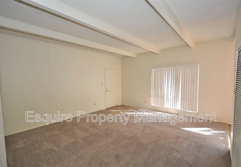 2050 N Ventura Rd #4 — Photo 4