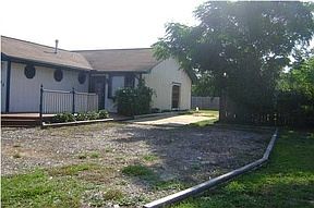 2nd image of 1688 Oak Dr