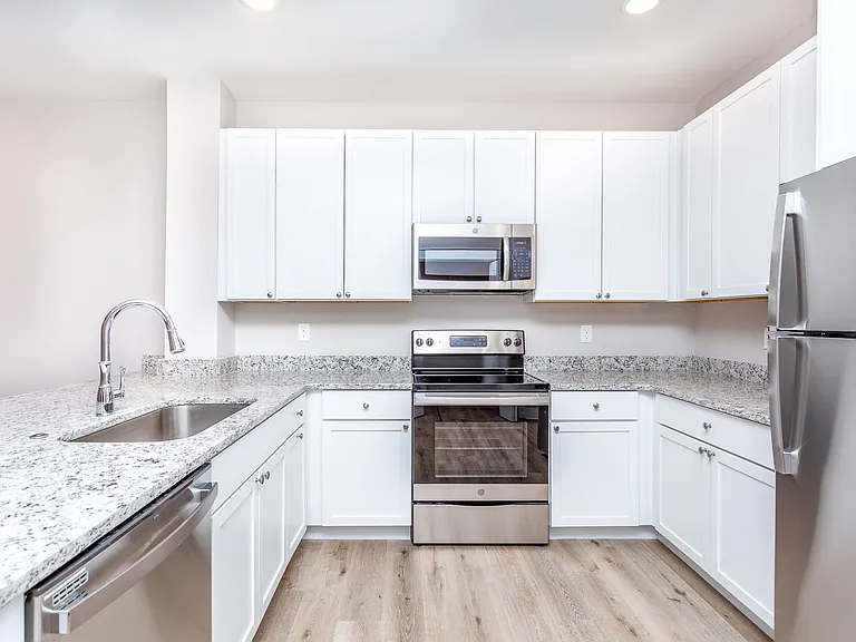 Westshire Townhomes — Photo 27