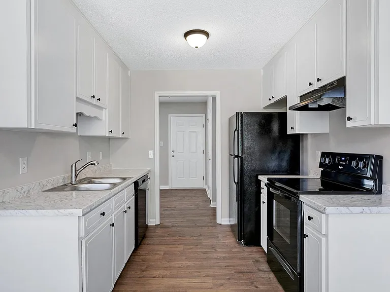 118 McKenzie Cir — Photo 4