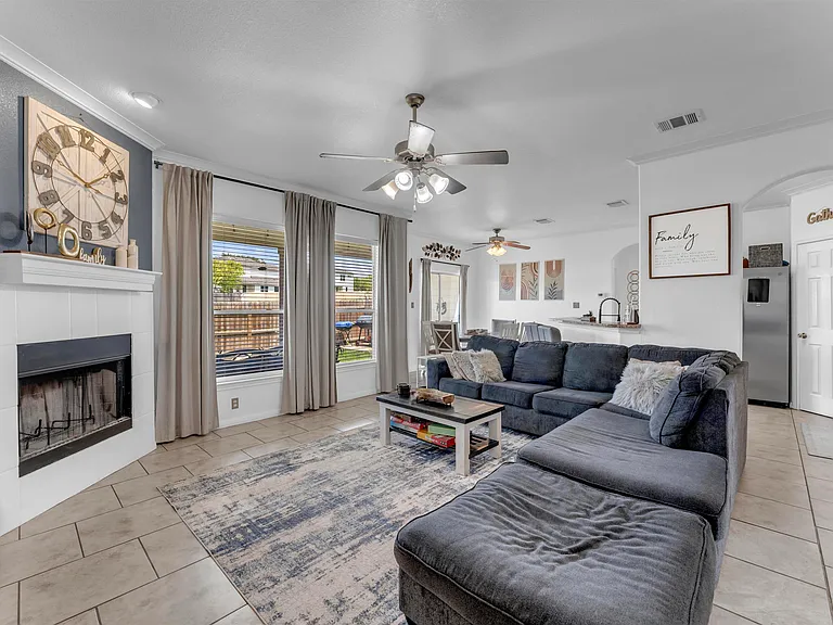 102 Cailin Ct — Photo 7