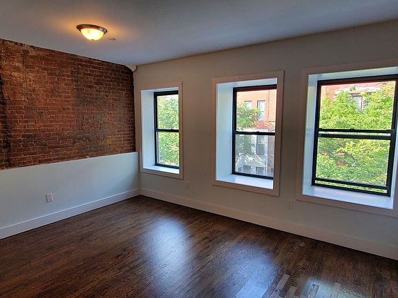 5th image of 237 W 136th St #3F
