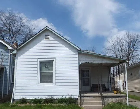 1390 Briarwood Ave photo 1