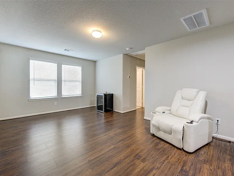 29623 Stanley Canyon Ln — Photo 19