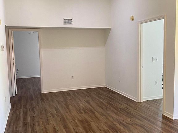5th image of 4115 San Marino Boulevard #304