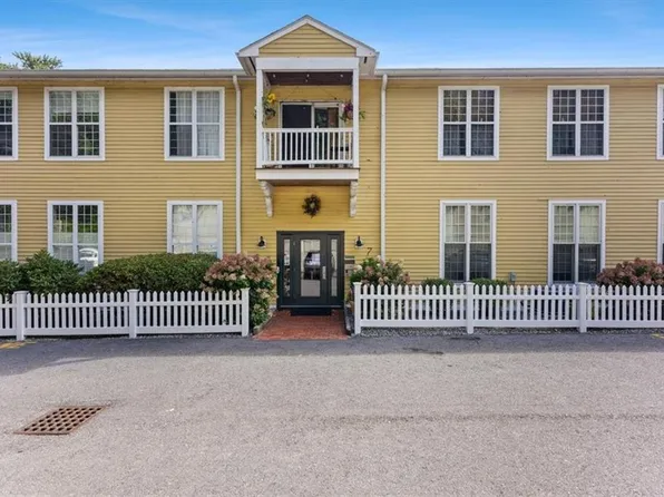 2 School St #241, Lincoln, RI 02865