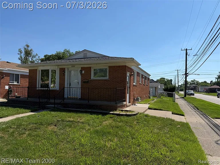 5902 N Lafayette St — Photo 1