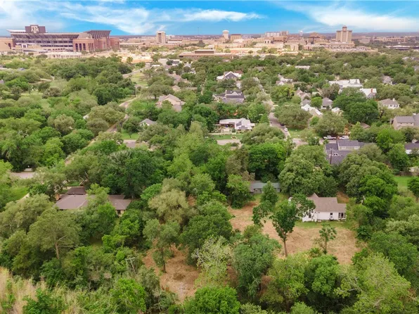 400 Suffolk Ave, College Station, TX 77840