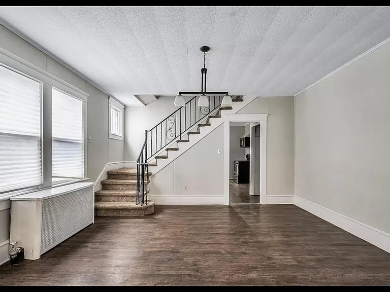 311 Chester St — Photo 20