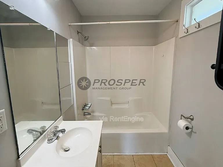 53 Cypress St #B — Photo 9