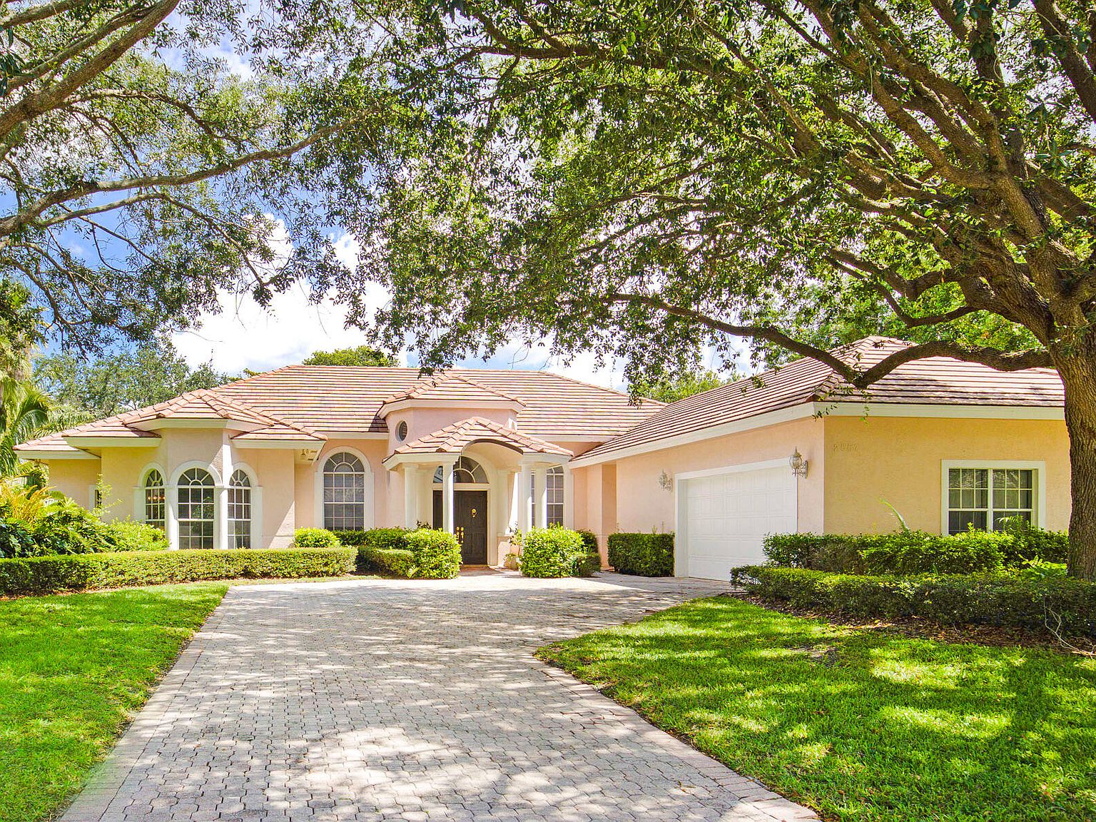 2557 Seminole Cir, West Palm Beach, FL 33409 MLS RX10891881 Zillow