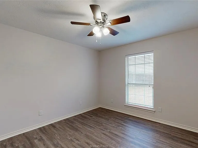 4015 Pomel Dr — Photo 13