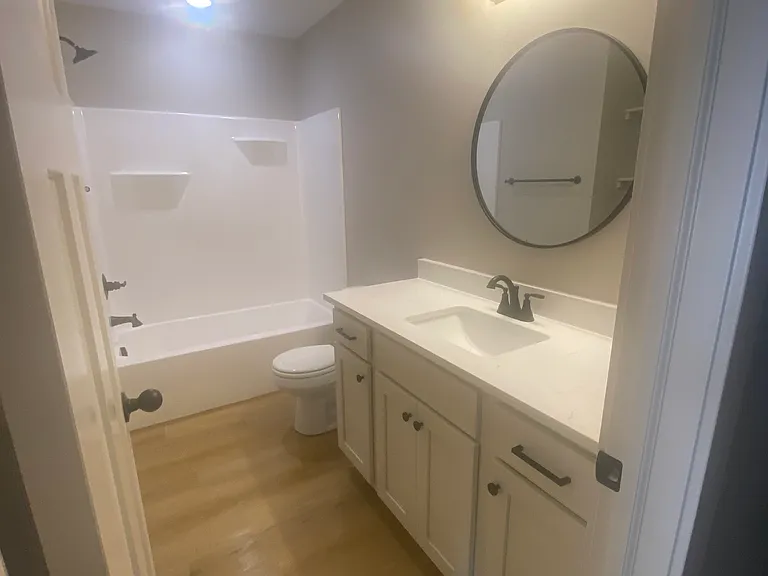 Main Bathroom with granite countertop