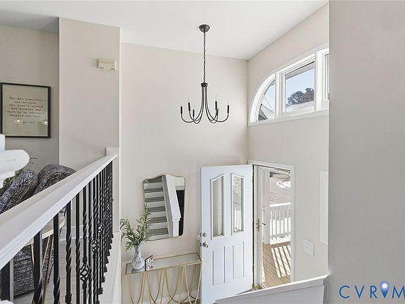 3rd image of 10806 Stanton Way