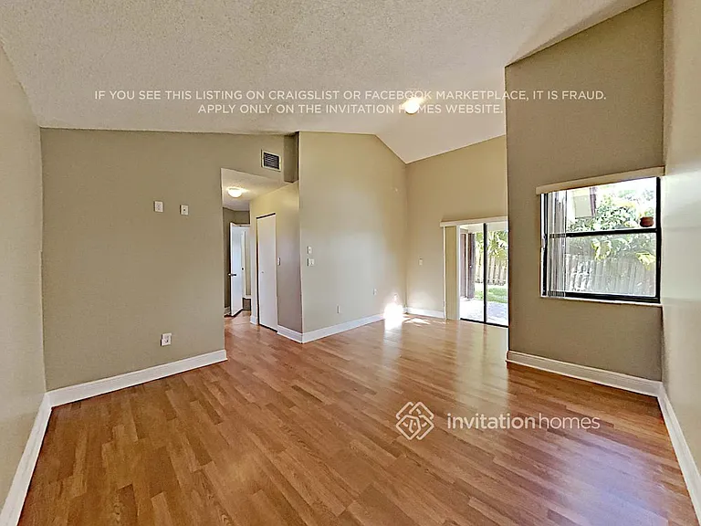 260 SW 113th Ter — Photo 8