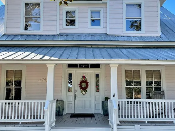 401 Tallahassee St, Carrabelle, FL 32322