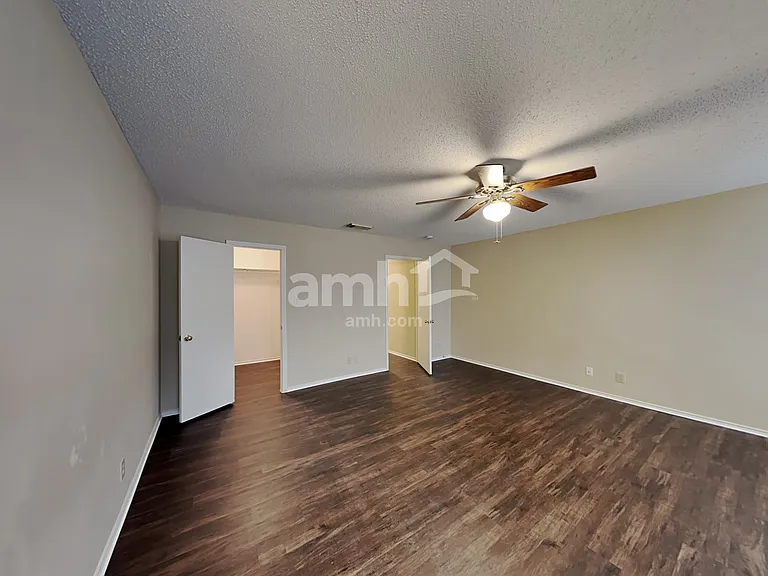 2231 Creekside Bnd — Photo 11