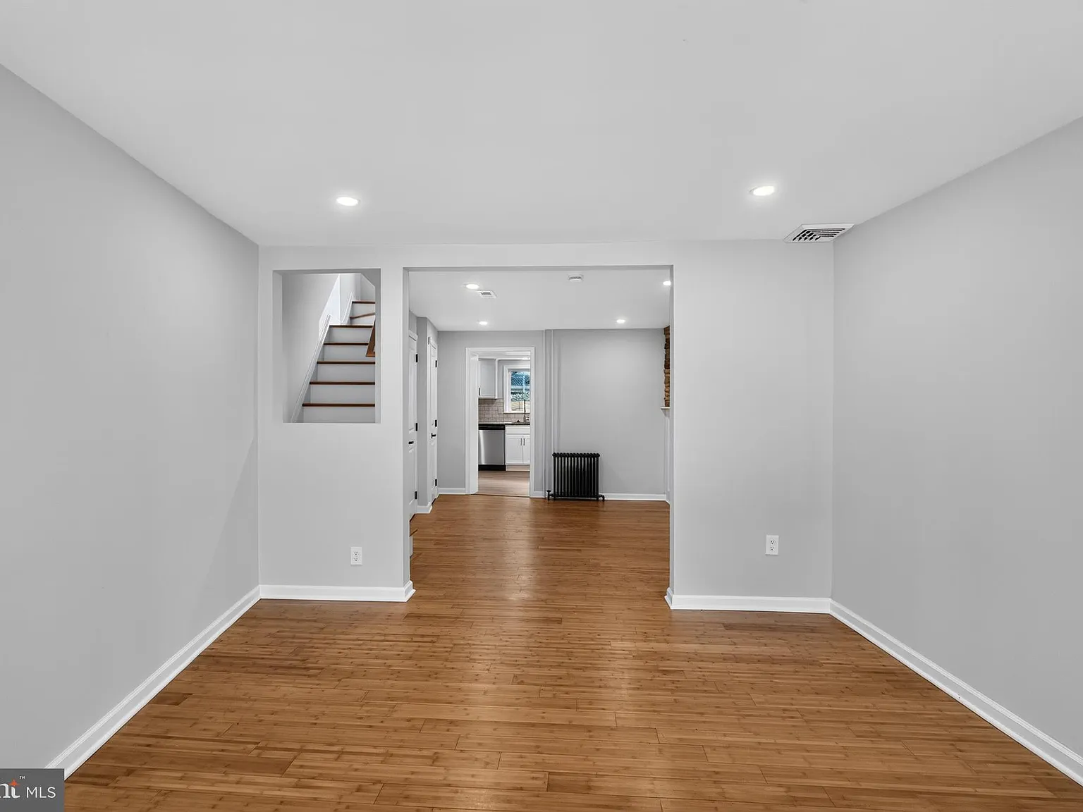 2 bed, 2.5 bath, 1215 sqft, $2,800 — Photo 3