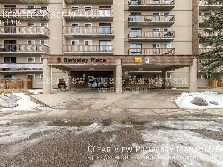 5 Berkeley Pl W #111 — Photo 1