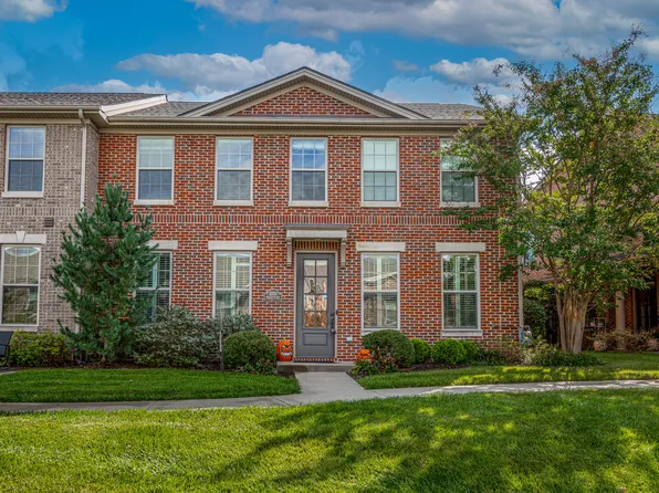 3332 Beacon St, Lexington, KY 40513