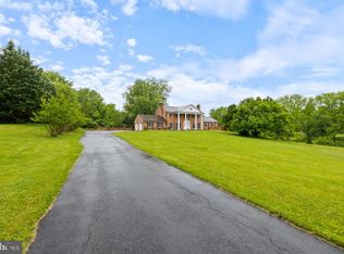 22 Hawlings Ct, Brookeville, MD 20833