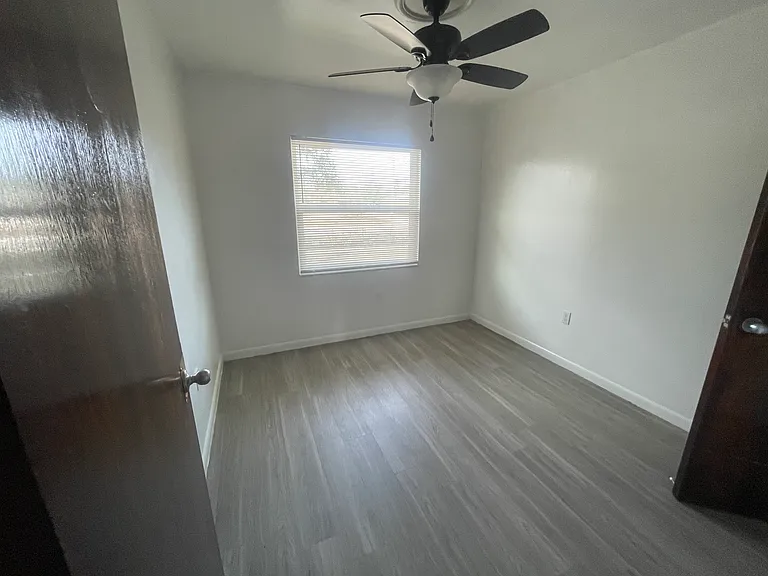 310 Plum St #7 — Photo 10