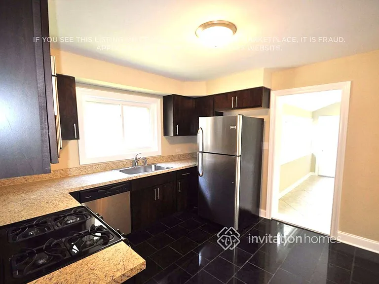 9852 Schiller Blvd — Photo 5
