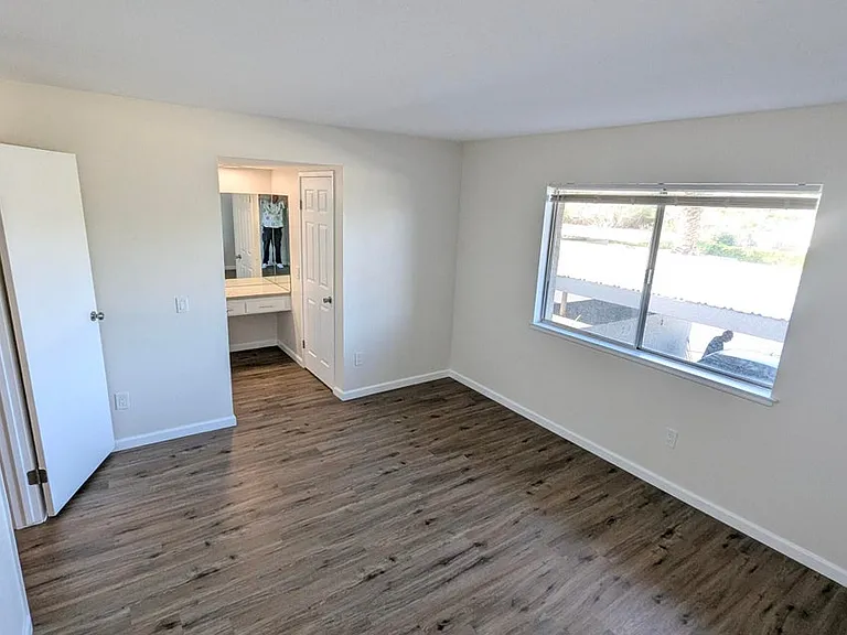 2260 N Indian Canyon Dr #B — Photo 14