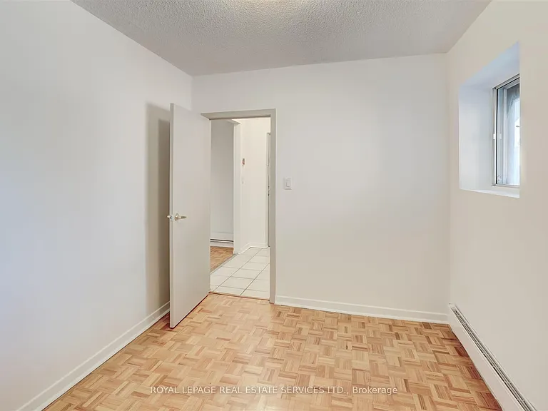 1530 King St W #101 — Photo 15
