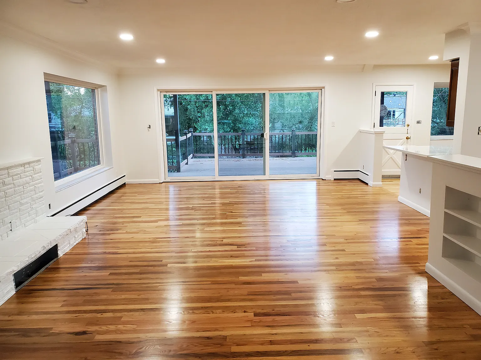4 bed, 2980 sqft, $3,075 — Photo 2