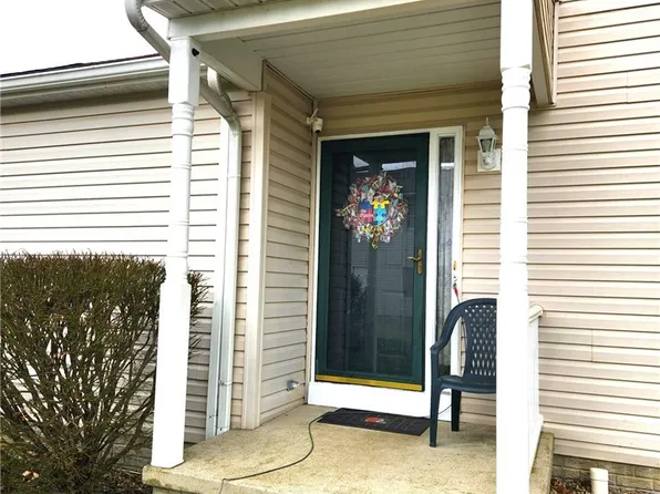 106 Meander Ln, Elyria, OH 44035