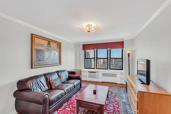 Rented by Douglas Elliman | media 5