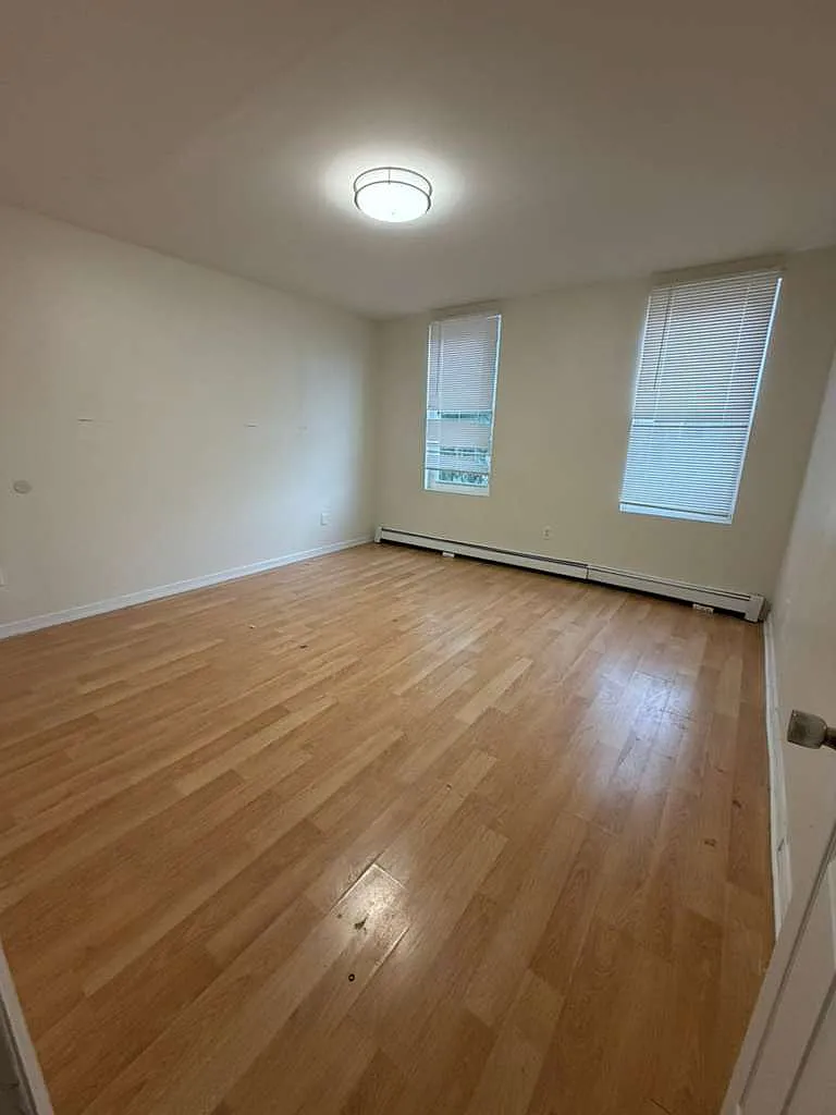 2 bed, $1,600 — Photo 2
