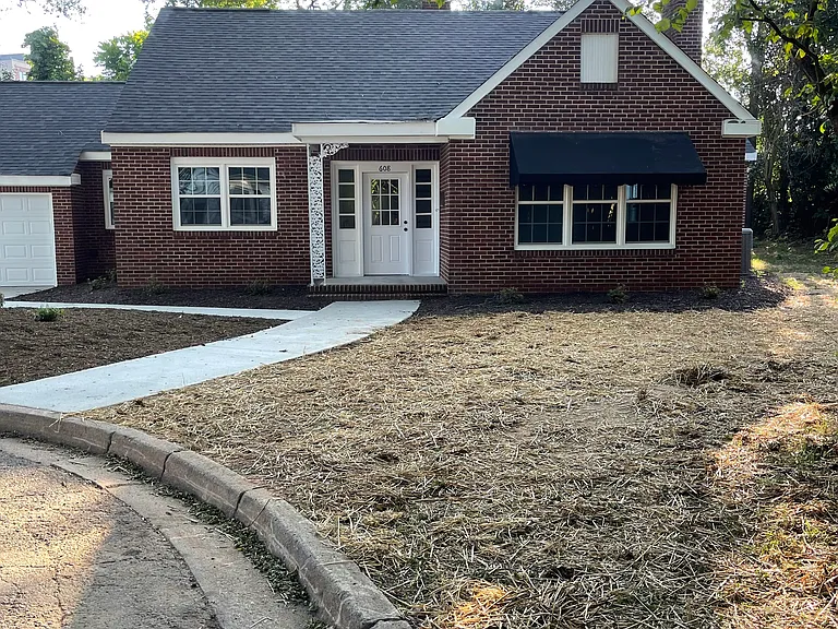 608 Bonham Ct — Photo 2