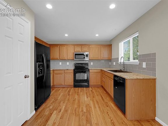 4th image of 8347 Newbury Way