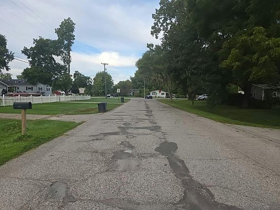 4th image of 6032 Hopkins Rd