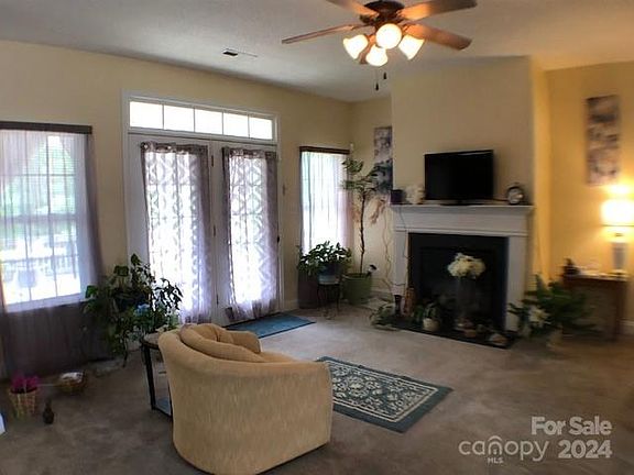 5th image of 151 Deer Haven Dr