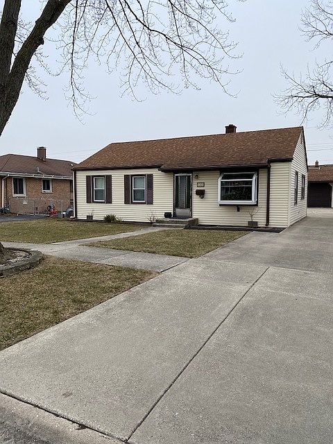 2nd image of 5308 Alexander Pl