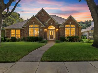 2910 Live Oak Dr, Rowlett, TX 75088