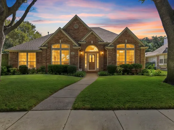 2910 Live Oak Dr, Rowlett, TX 75088