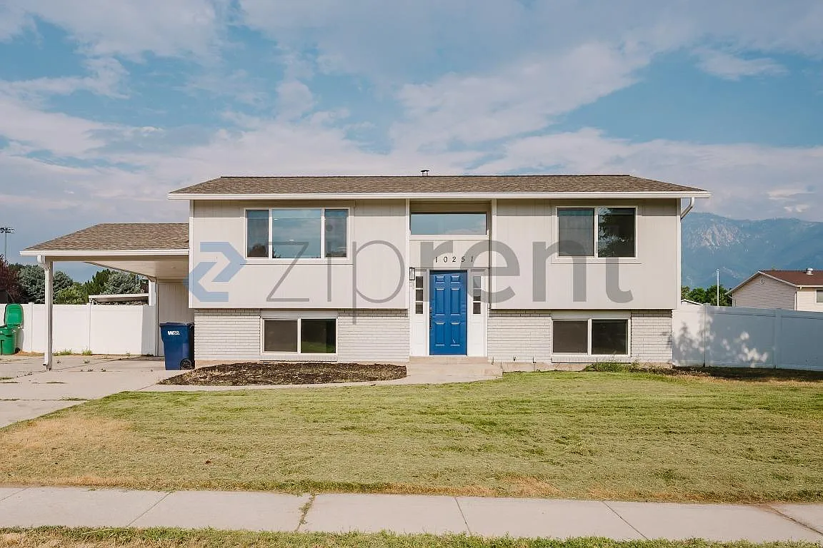 4 bed, 1905 sqft, $3,200 — Photo 2